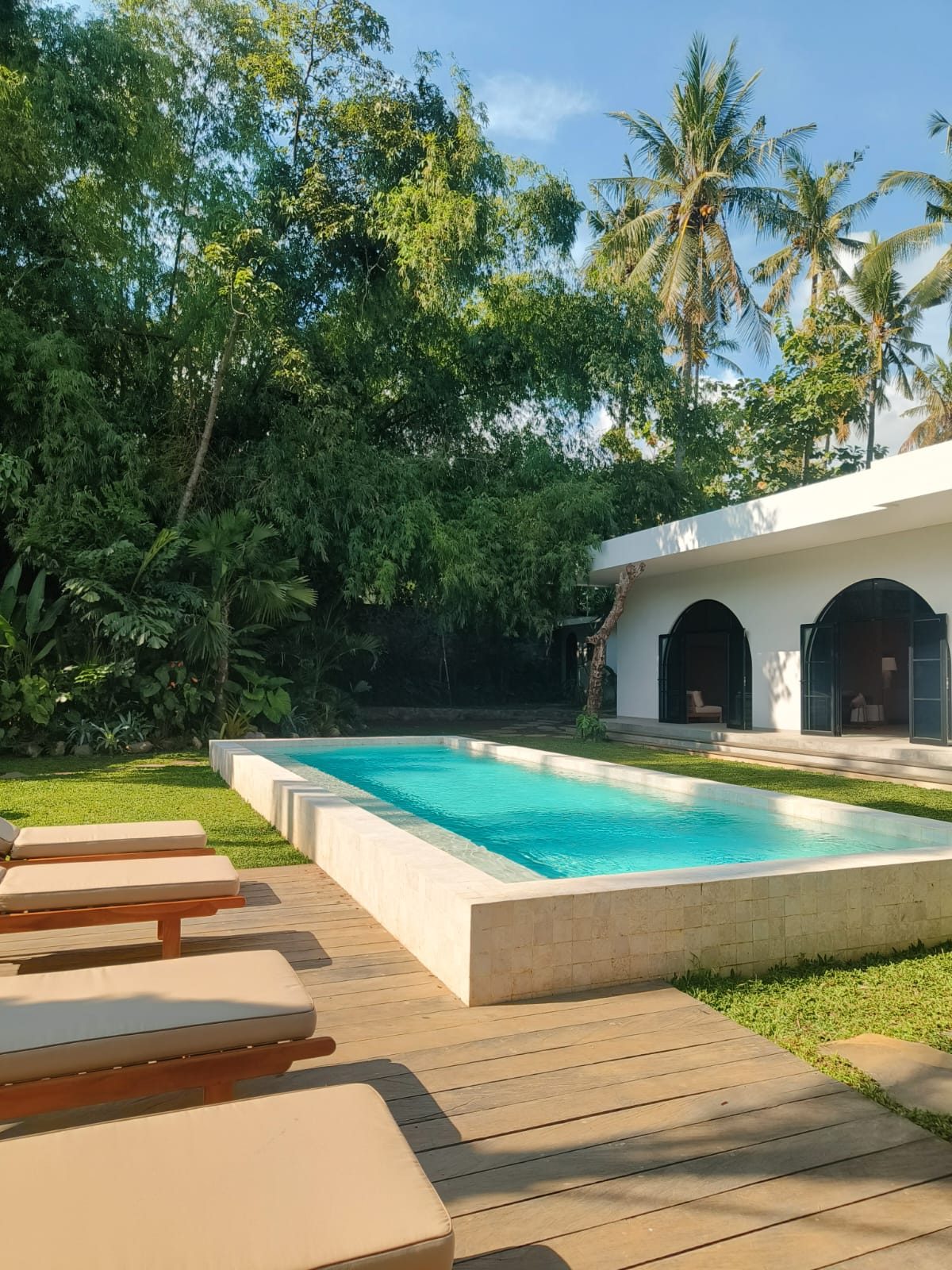 Villa livrée et piscine privée