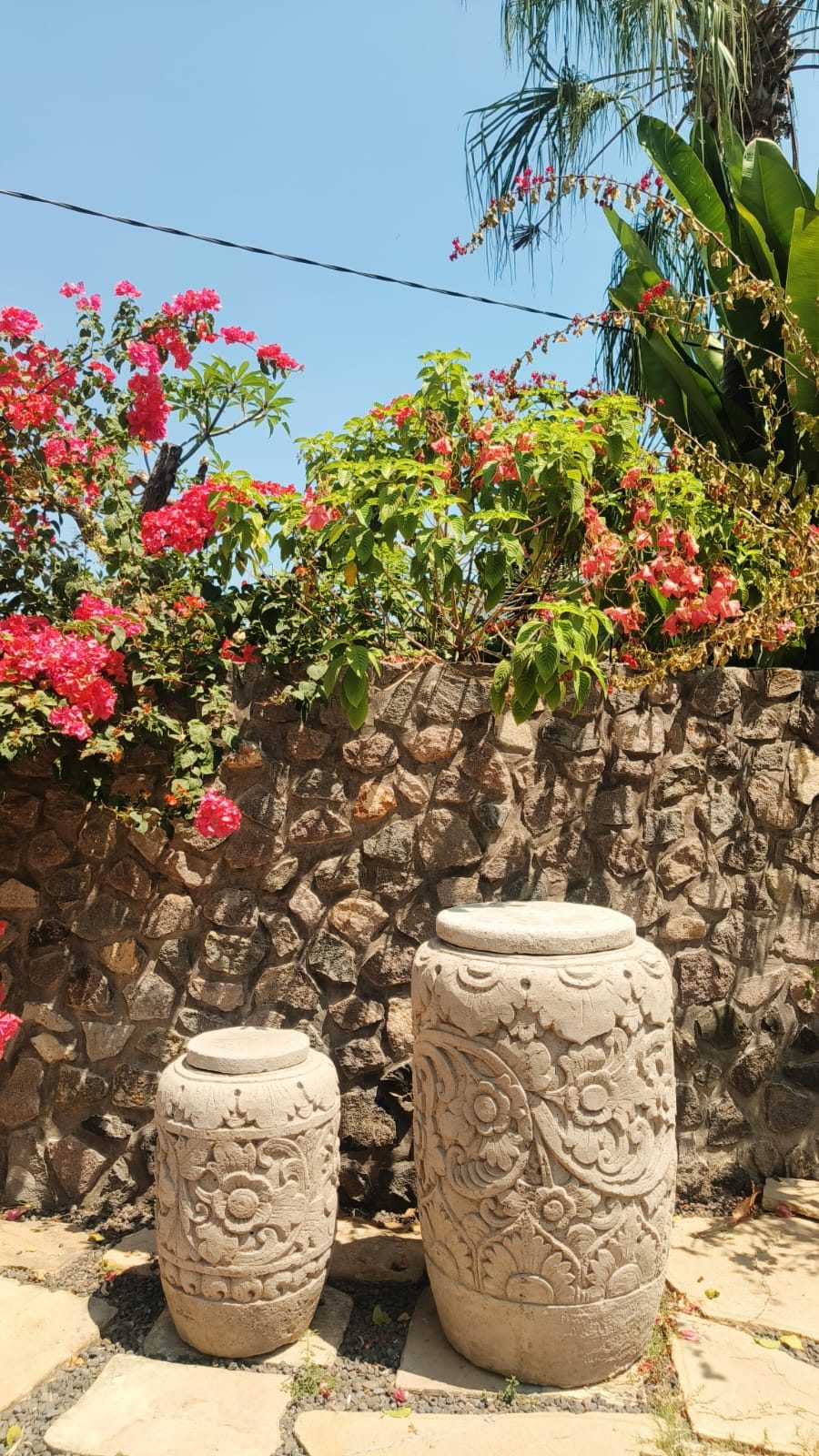 Mur en pierre de rivière